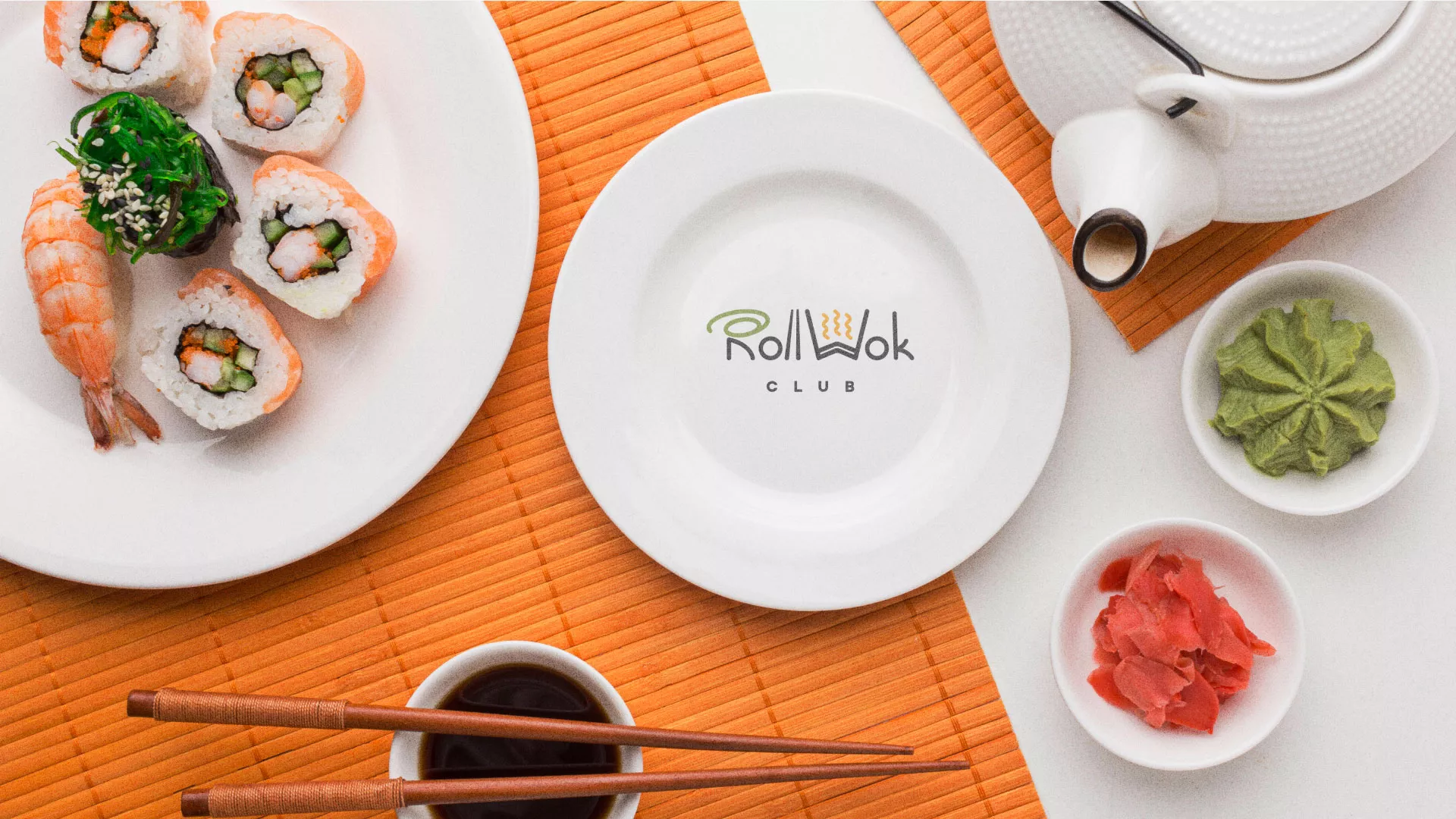 Разработка логотипа и фирменного стиля суши-бара «Roll Wok Club» в Ипатово