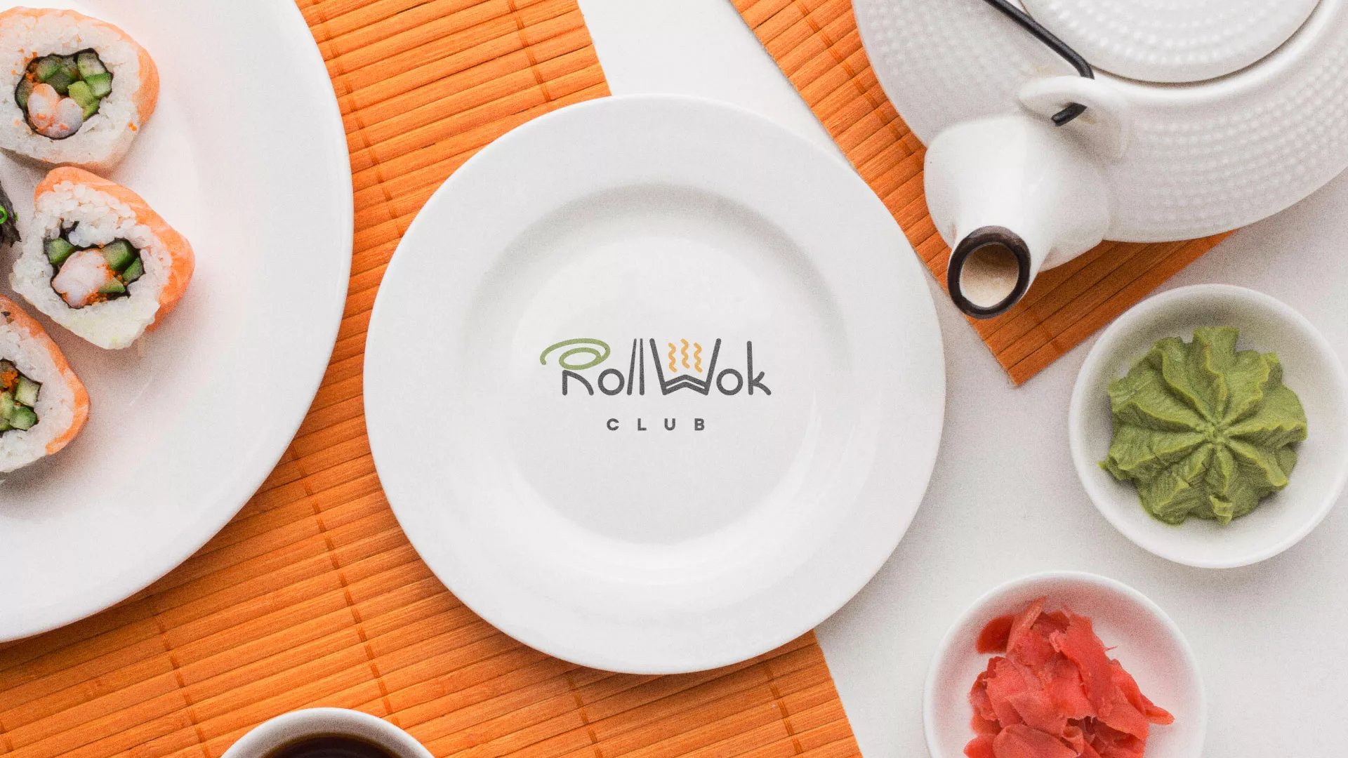 Разработка логотипа и фирменного стиля в Ипатово для суши-бара «Roll Wok Club»